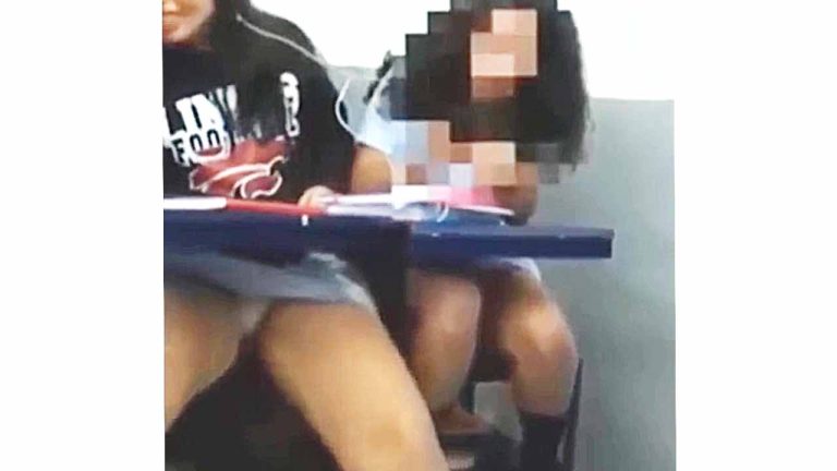 TEEN GIRL CLASSMATE SCHOOL UPSKIRT WHITE UNDERWEAR