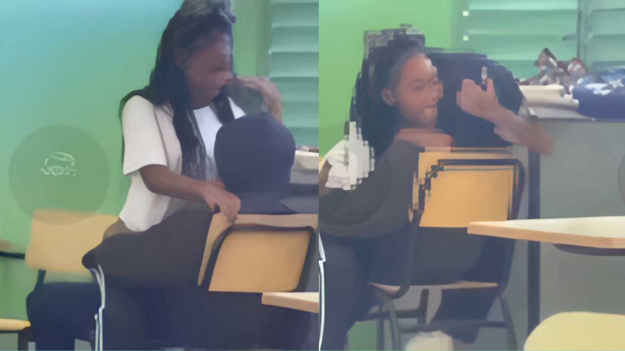VIRAL - Black schoolgirl riding in the classroom (AMATEUR PORN)