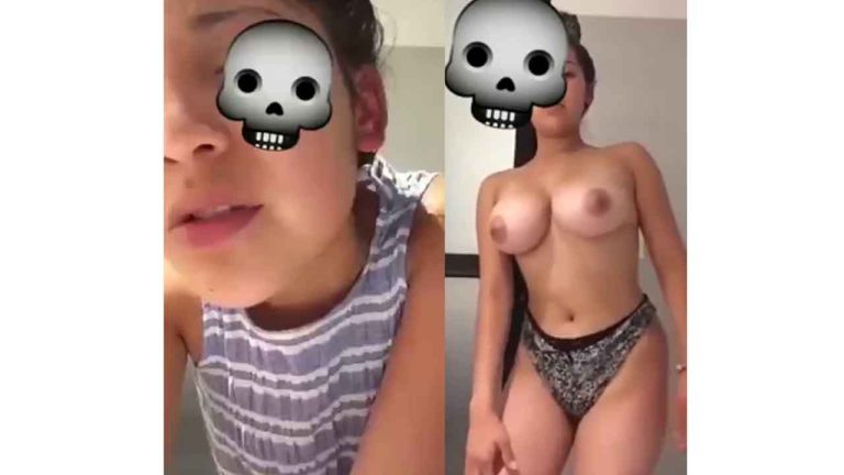 Teen girl shows off in the bathroom how well developed her body is Novinha linda