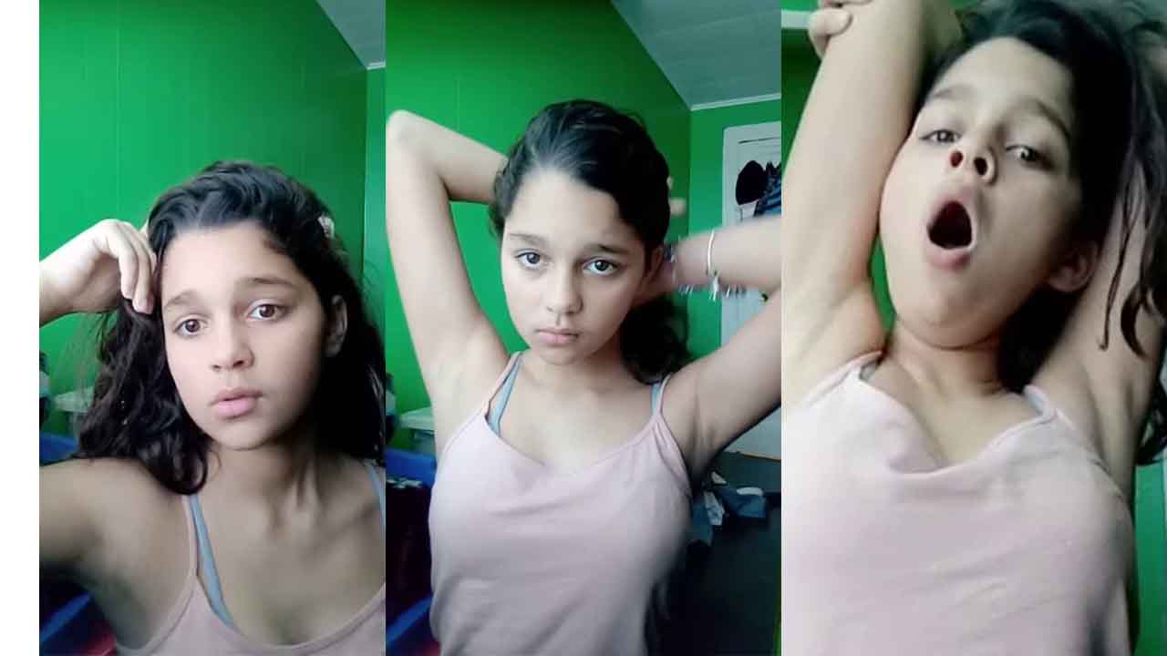 A bored girl on Omegle - pt66